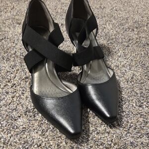 Life Stride Black Crisscross Heels